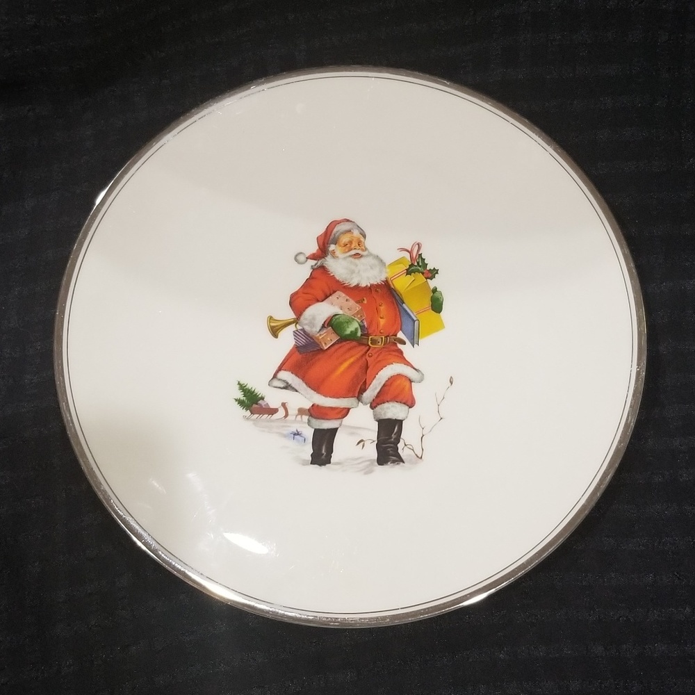 Vintage Gorham Fine China Christmas Plate -Santa -